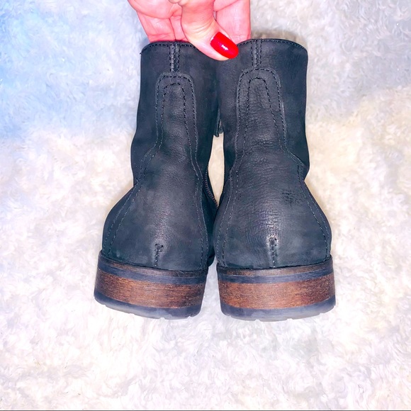 Johnston & Murphy Side Zip Black Leather Ankle Boots main image 10